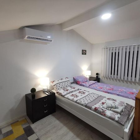 White Apartment Sarajevo - Free Parking Extérieur photo